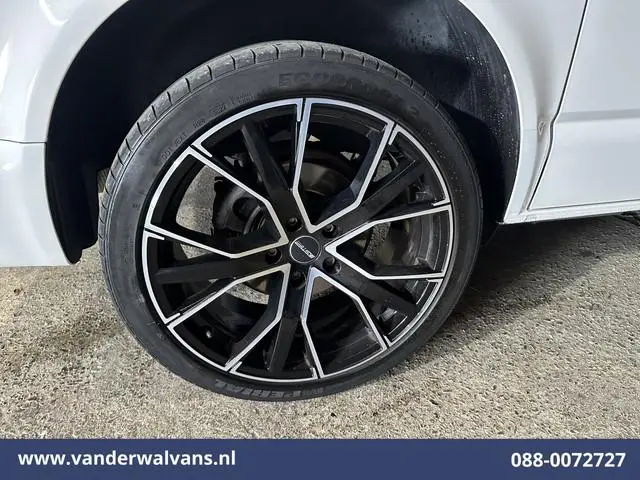 Volkswagen Transporter 2.0 TDI L1H1 Euro6 Airco | Apple Carplay | Cruisecontrol | LM-velgen | Trekha...