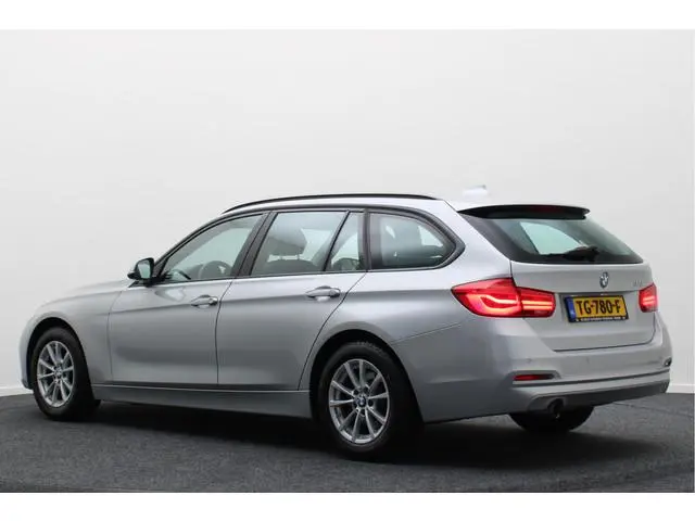 BMW 3-serie Touring 318i High Executive Automaat Leer, Climate, Cruise, Navigatie, Bluetooth, Elektr...