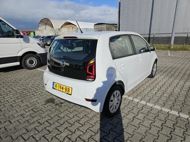 Volkswagen Up! 1.0 MPI 60pk BMT move up! Climate Control Cruise Control Parkeer sensor