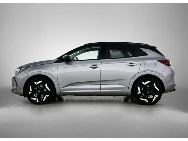 Opel Grandland 1.6 Turbo Plug-In Hybrid 4x4 GSe | Camera | Navigatie | 300pk! |