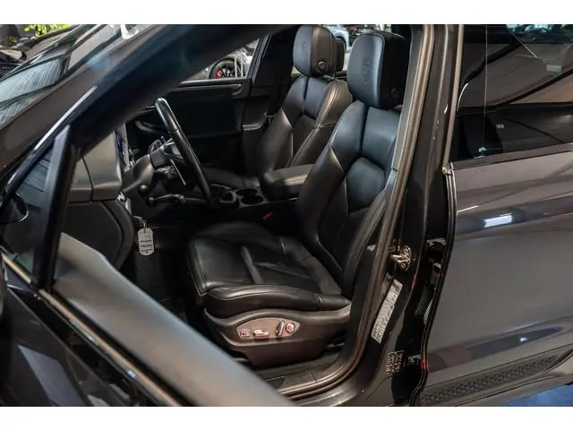 Porsche Macan 2.0 Pano | Standkachel | Elektr. Trekhaak | NL Auto