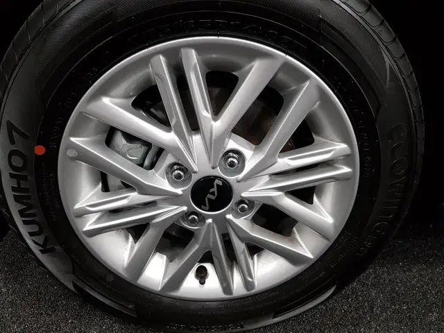 Kia Picanto 1.0 DPi Automaat DynamicLine | Navigatie | Apple Carplay/Android Auto | Airco | Camera | DAB | Lichtmetalen velgen | Bluetooth