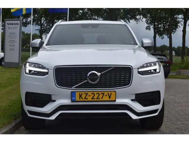 Volvo XC90 T8 407PK AWD R-Design | Trekhaak | Luchtvering | HUD | BLIS | Carplay | B&W
