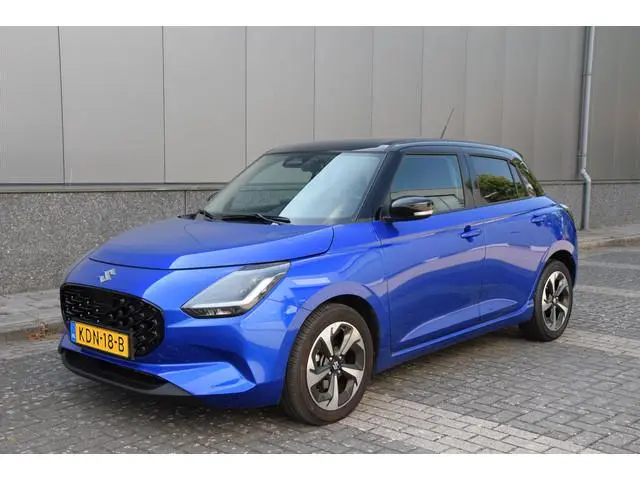 Suzuki Swift 1.2 Style Smart Hybrid | DEMO-deal!! | Two-tone | tot 10 jaar garantie!!! |