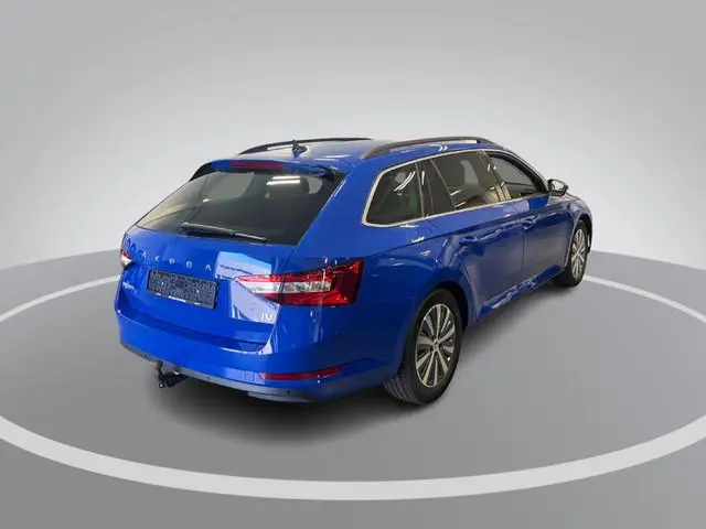 Skoda Superb Combi 1.4 TSI 218pk DSG iV Business Edition · Apple/Android Car Play · Wegklapbare Trek...