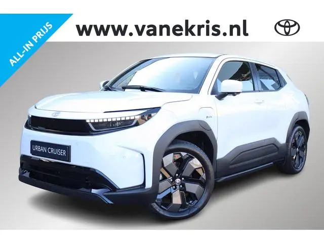 Toyota Urban Cruiser Executive 61 kWh, Panorama dak, Blind Spot, JBL, 360 camera, Half leder met €1....