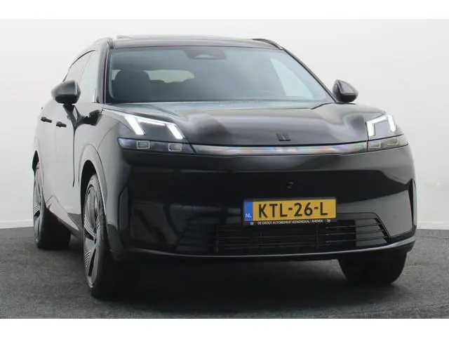 Lynk & Co 08