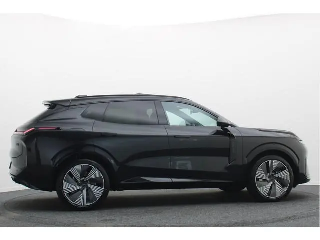 Lynk & Co 08