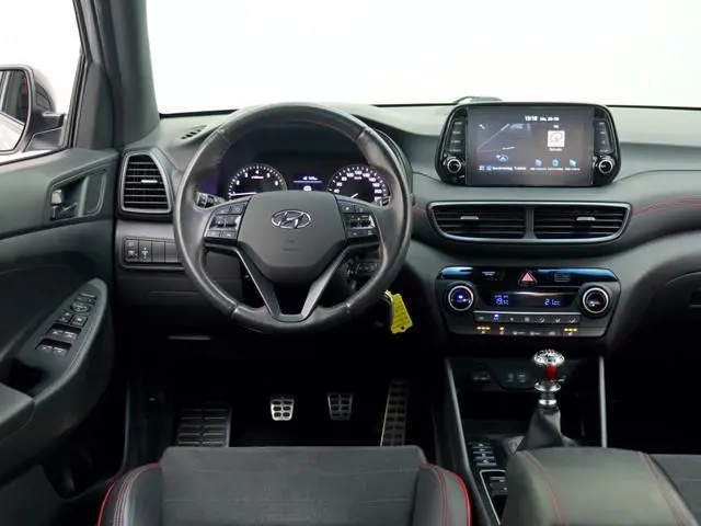 Hyundai Tucson 1.6 GDi N Line | Trekhaak | Dealer Onderhouden | All-seasonbanden