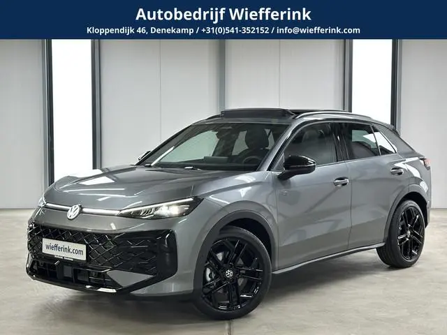 Volkswagen T-Roc 1.5 eTsi R-Line First Edition | Trekhaak | Pano | Black-style | Licht-pakket (IQ.Li...
