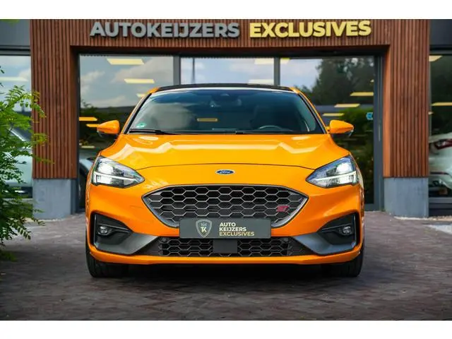 Ford Focus 2.3 EcoBoost ST-X 280PK Panoramadak Camera Stoelverw. Performance DAB+