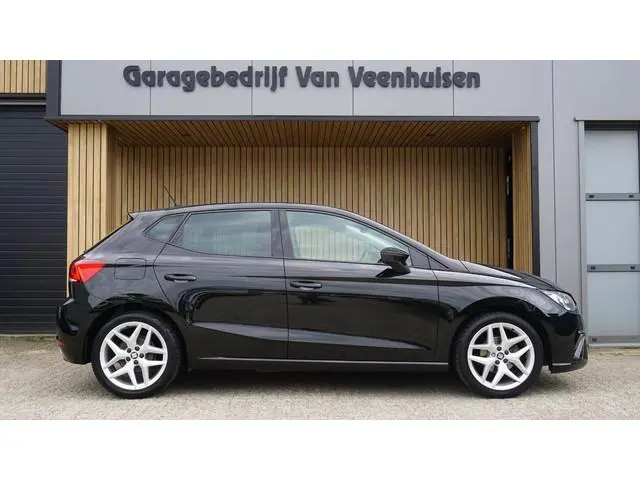 SEAT Ibiza 1.0 TSI 95PK 5Drs FR Business Intense 17inch LM Navi Adaptive Cruise Control App-Connect...