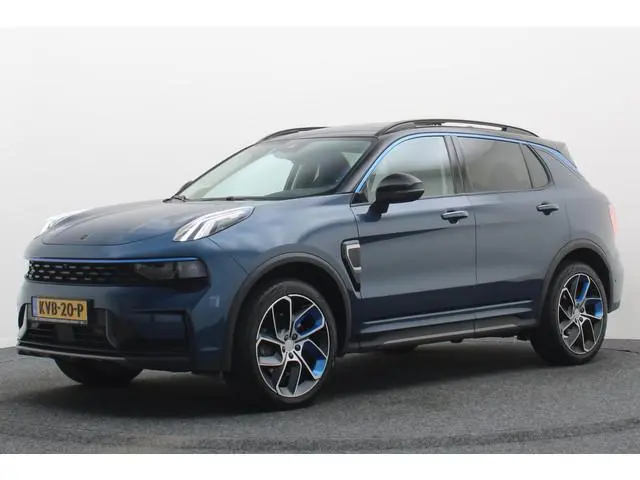 Lynk & Co 01