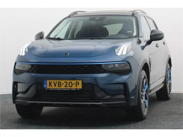 Lynk & Co 01