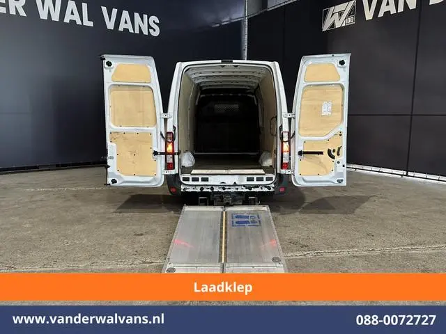 Renault Master 2.3 dCi 131pk L4H2 Euro6 Airco | Laadklep | LED | Cruisecontrol Bijrijdersbank