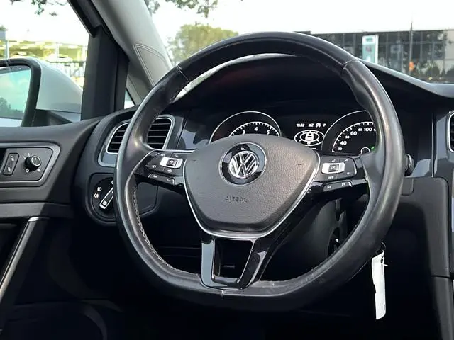 Volkswagen Golf Variant 1.5 TSI Comfortline Business |PANO|STOELVERW.|NAVI|CARPLAY|EXTRA SET BANDEN/...