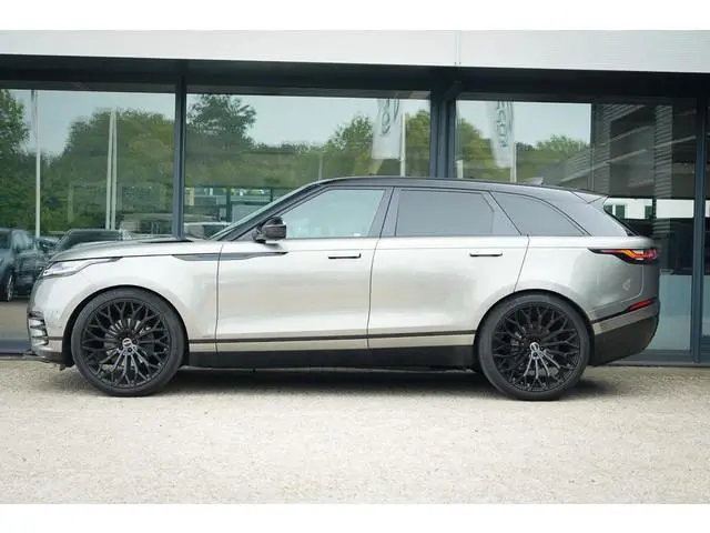 Land Rover Range Rover Velar 3.0 V6 AWD First Edition / Pano / Luchtvering / Meridian Surround / 23'...