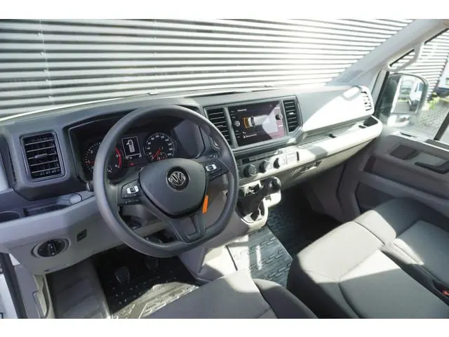 Volkswagen Crafter 140pk L3H3/L2H2 Apple carplay Cruise control Airco Imperiaal Parkeersensoren 3-Zi...