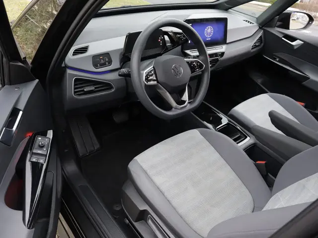 Volkswagen ID.3 Pure 45 kWh 1e-Eig. & Dealer-Onderh. BOVAG-Garantie. NL-Auto.