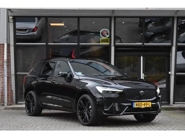 Volvo XC60 2.0 T8 Plug-in-hybrid AWD Ultra Black Edition Facelift Pano Massage Stoelkoeling HUD