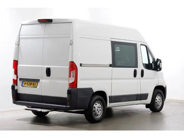 Peugeot Boxer 2.0 BlueHDI E6 130pk L1H2  Premium Navi/Camera/Inrichting 11-2016