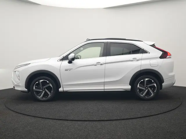 Mitsubishi Eclipse Cross 2.4 Instyle PHEV 188pk Dealer O.H. | Trekhaak Af Fabriek | Panodak | Head U...