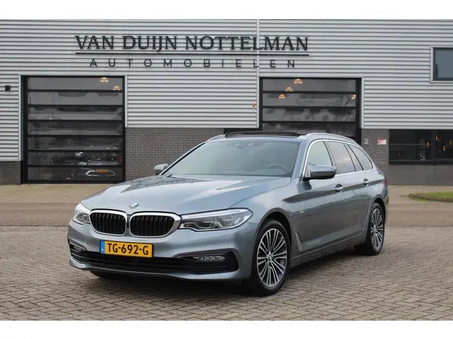 BMW 5-serie Touring 520d High Executive / Panoramadak / N.A.P.