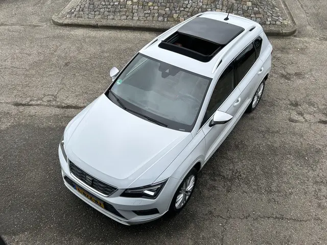SEAT Ateca 1.4 EcoTSI Xcellence PANO DAK LEER 360 CAMERA NAVI ECC CRUISE SEAT SOUND SYSTEEM