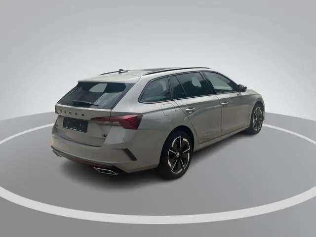 Skoda Octavia Combi 1.4 TSI 245pk DSG RS iV PHEV Business · Panoramadak · Apple/Android Car Play · E...