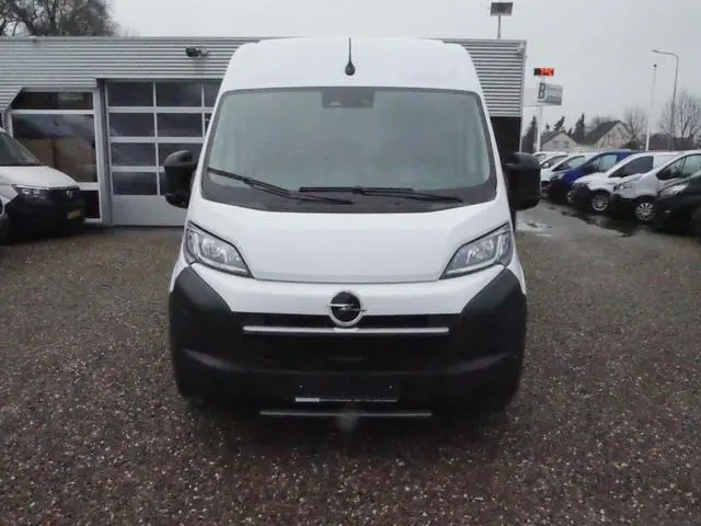 Opel Movano