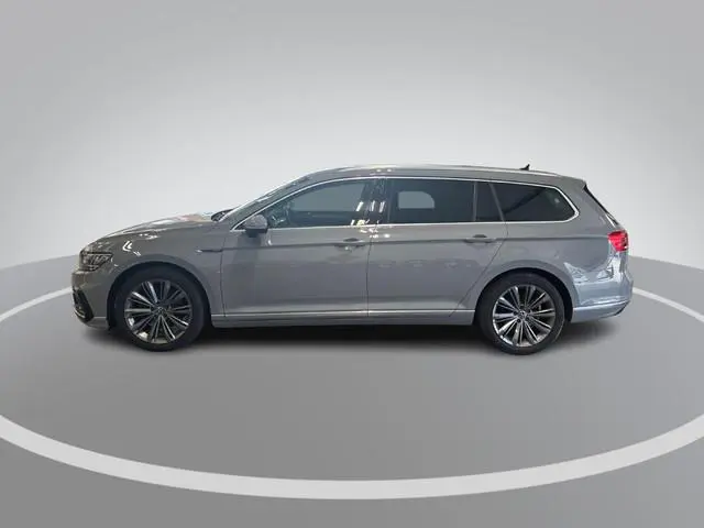 Volkswagen Passat 1.4 TSI eHybrid 218pk DSG GTE Business · Camera · Inklap. Trekhaak · Elek. Achterk...