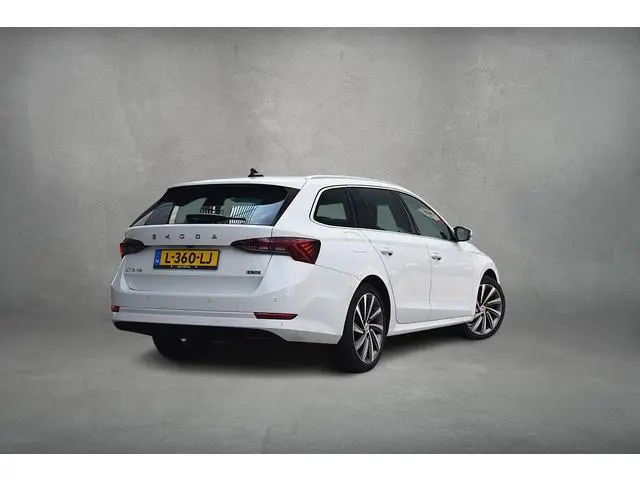 Skoda Octavia Combi 1.0 e-TSI Business Edition Plus | Stoelverw. | AppleCarplay | Adaptive | 18" LM...