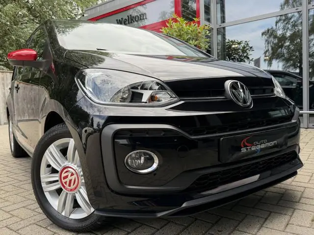 Volkswagen Up! 1.0 TSI 90PK *!* BEATS *!* PANODAK/ CRUISE/ CAMERA/ NAVI/ STOELVERWARMING *!*