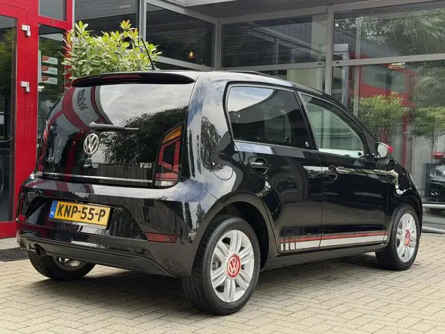 Volkswagen Up! 1.0 TSI 90PK *!* BEATS *!* PANODAK/ CRUISE/ CAMERA/ NAVI/ STOELVERWARMING *!*