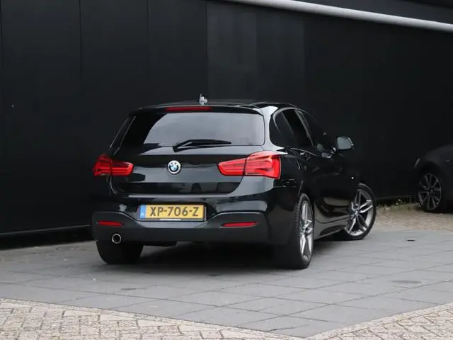 BMW 1-serie 116d Edition M Sport Shadow High Executive | LEDER | H&K | PANO | PDC | CRUISE | NAVI |