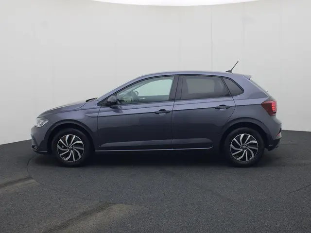 Volkswagen Polo 1.0 TSI 95pk Life Edition · Camera · Apple/Android Car Play · P-Sensoren · 15'' Inch...
