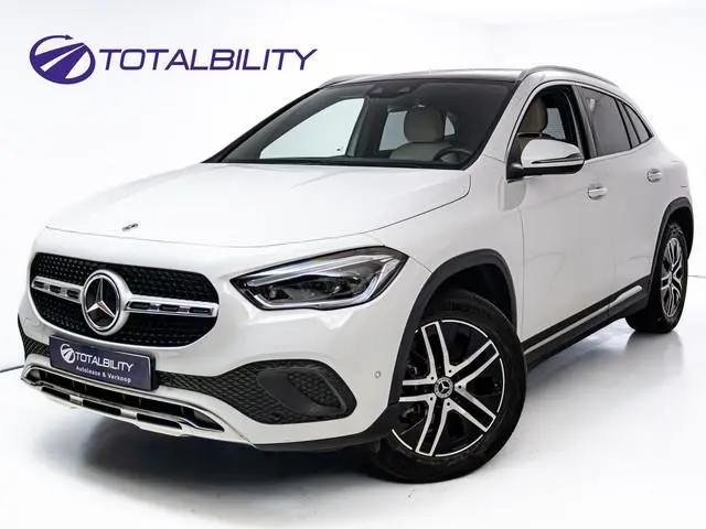 Mercedes-Benz GLA-klasse 250 e Premium Progressive | Panoramadak | Leer | Multibeam Led | Focal Soun...