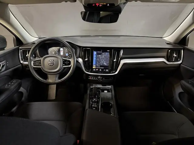 Volvo V60 2.0 B4 Inscription | Elektr. trekhaak | Camera | Stoel/stuurverwarming | Dealer onderhoude...