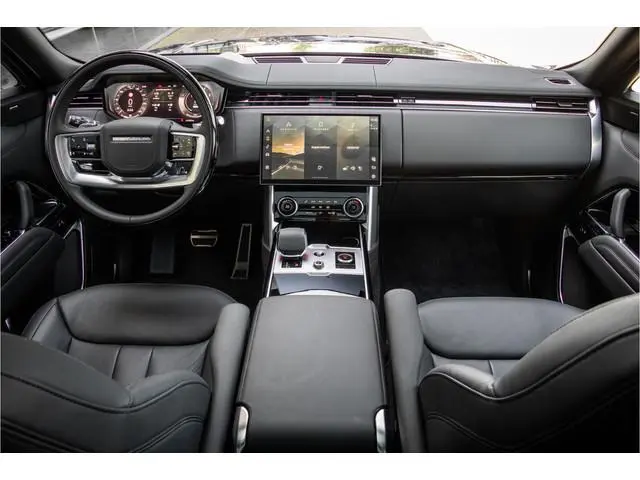 Land Rover Range Rover P440e HSE PHEV ** Panoramadak ** 23" Urban ** Black Pack