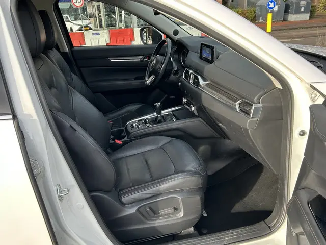 Mazda CX-5 2.0 SkyActiv-G 165 GT-Luxury leer navi/camera nieuwstaat.