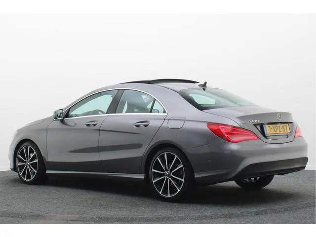 Mercedes-Benz CLA-klasse 180 Ambition Panoramadak, Airco, Cruise, Navigatie, Bluetooth, Bi-Xenon, Tr...
