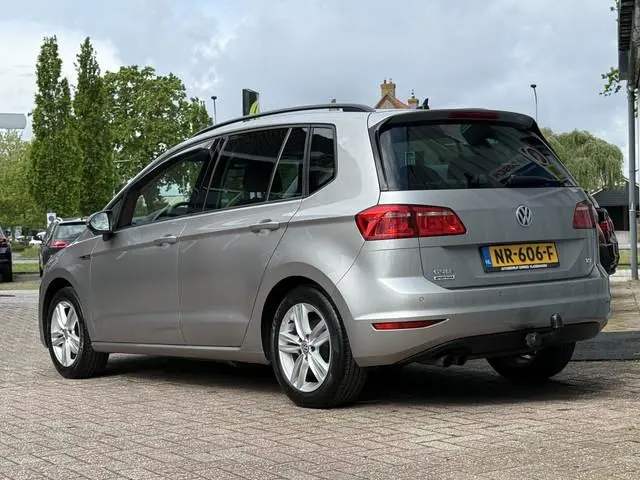 Volkswagen Golf Sportsvan 1.4 TSI Connected Series | TREKHAAK | NAVI | CRUISE | PDC V\A |