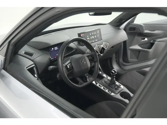 DS 3 Crossback PureTech 100 Montmartre | Parkeersensoren | Apple Carplay | Allseason Banden | Naviga...