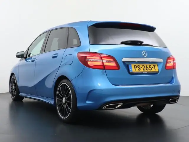 Mercedes-Benz B-klasse 250 4Matic Prestige AMG Styling Trekhaak 1500 KG Leder Camera 4WD