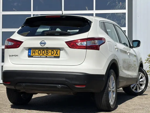 Nissan Qashqai 1.2 Connect Edition 116pk 116pk | Achteruitrijcamera | Bluetooth | Cruise control | D...