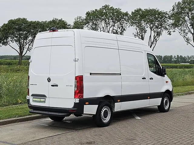 MERCEDES-BENZ SPRINTER 317 l2h2 rwd mbux autom!