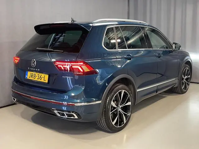 Volkswagen Tiguan 1.4 TSI eHybrid R-Line Business+ FABRIEKSGARANTIE TOT 03-2027 20"/VOL Leder + memo...