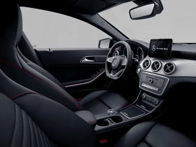 Mercedes-Benz CLA-klasse CLA 180 AMG line | Pano Night Carplay
