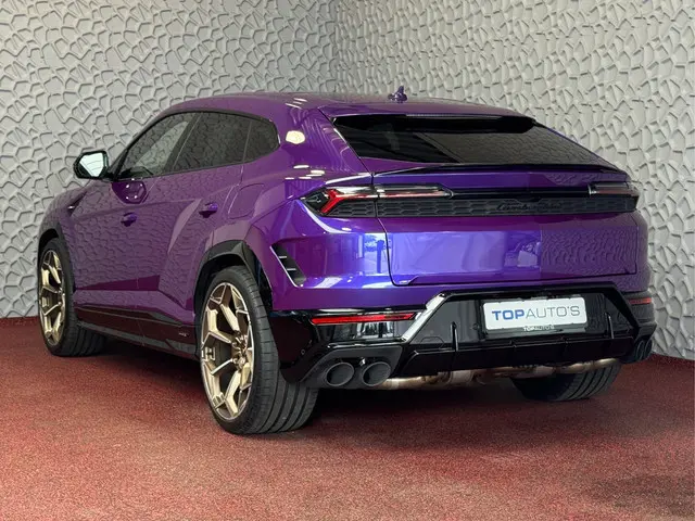 Lamborghini Urus 4.0 V8 SE 800 PK ALLE OPTIES/CARBON /AD PERSONAM/ VIOLA MITHRAS/ PANO / MASSAGE phe...