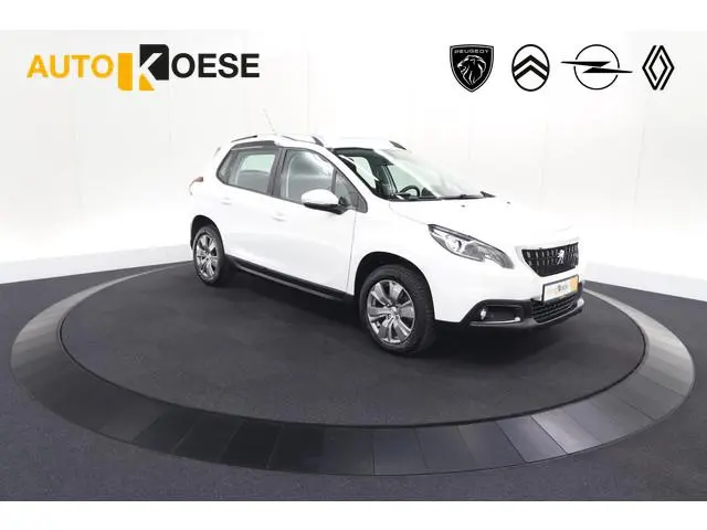 Peugeot 2008 PureTech 110 Blue Lion | Trekhaak | Apple Carplay | Navigatie | Parkeersensoren